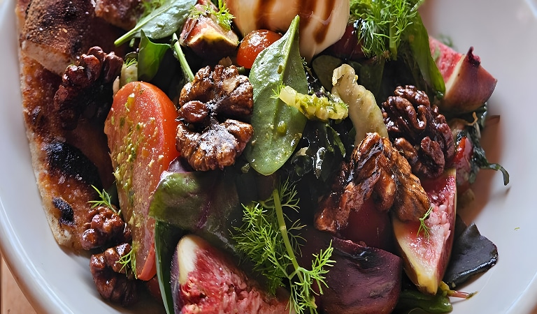 book a table at sullivans taproom mobile