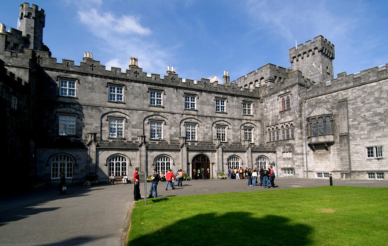 find sullivans taproom